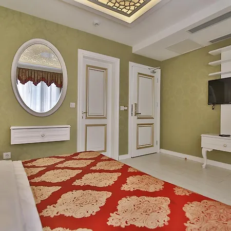 Queens Land Hotel Istambul