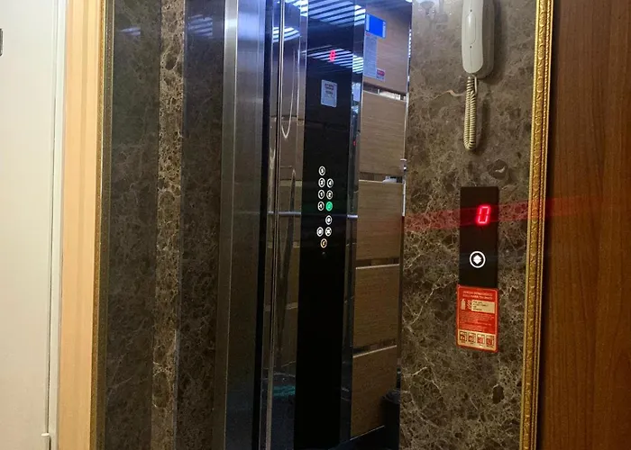 Queens Land Стамбул