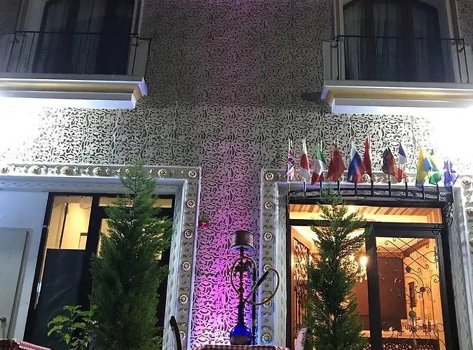 Queens Land 2* Стамбул